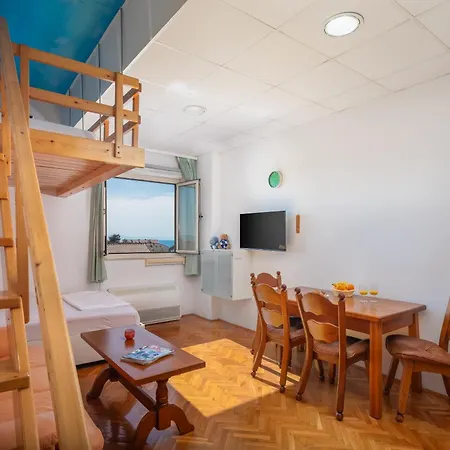 Apartament Tina In Town Centre With Free Parking