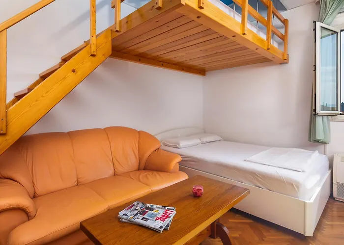 Apartament Tina In Town Centre With Free Parking Makarska